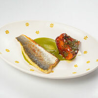 Сибас, батат, соус из авокадо в Phantom