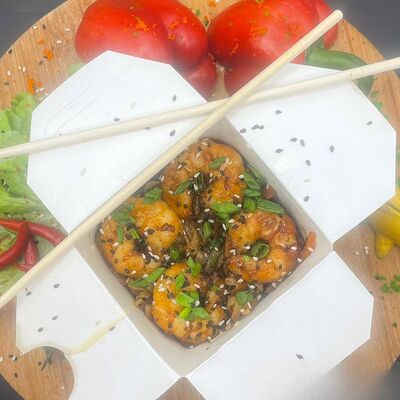 Wok с лососем в Proroll по цене 500 ₽