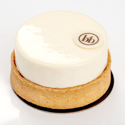 Пирожное Абсолютная ваниль в Bonbon авторская кондитерская по цене 340 ₽