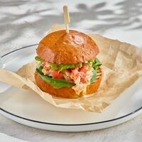 Бургер с крабом в True Crab