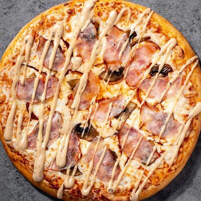 Ветчина и грибы 40 см в Hello Pizza по цене 899 ₽