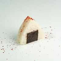 Онигири с лососем в ЁБИСАН