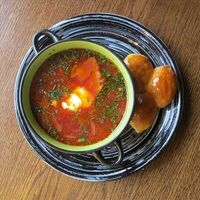 Борщ с пампушками в Бегемот
