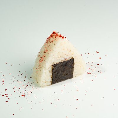 Онигири с креветкой в ЁБИСАН по цене 459 ₽