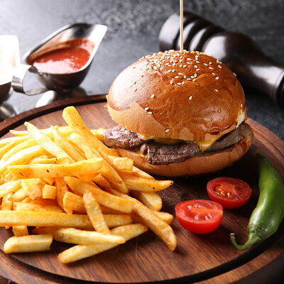 Лукум-бургер в Сhef Арбат по цене 1850 ₽