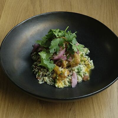 Табуле с фалафелем в Yasha Gourmet по цене 560 ₽