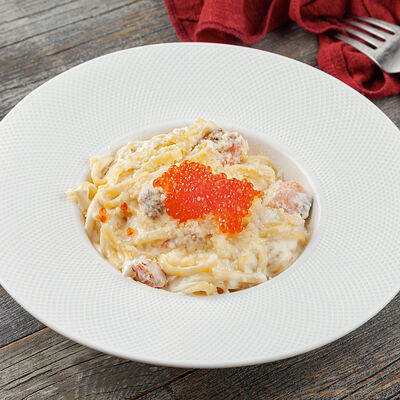 Паста с форелью и красной икрой в Трапезная по цене 930 ₽