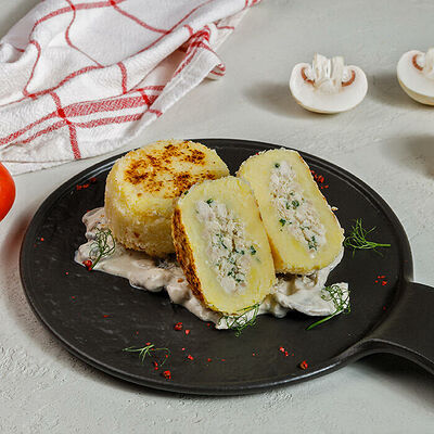 Картофельные биточки с куриным фаршем и грибным соусом в МИЛТИ по цене 360 ₽