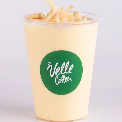 Смузи Манго-кокос в Velle Coffee по цене 420 ₽