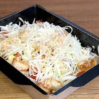 Цезарь с креветками в Chilli grilli