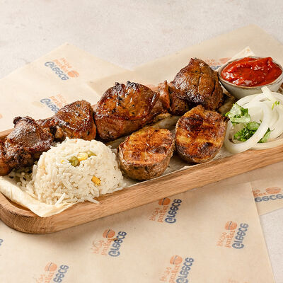 Свинная шеяв Greece Burger по цене 740 ₽