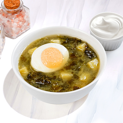 Суп с щавелем и яйцом (в упаковке) в Магбургер & Братья Караваевы по цене 200