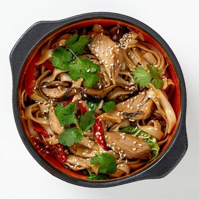 WOK с цыпленком в Good Sushi по цене 590 ₽