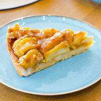 Яблочный пирог в Пекарня Мишеля