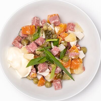 Салат Оливье в Три жены по цене 71