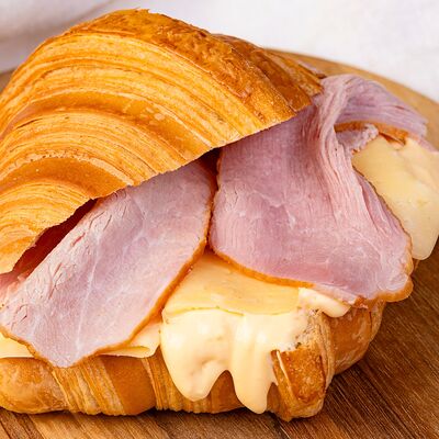 Круассан с ветчиной и сыром в Port-O-Coffee по цене 420 ₽