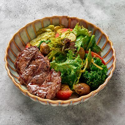 Теплый салат с мраморной говядиной в GASTROFISH по цене 697