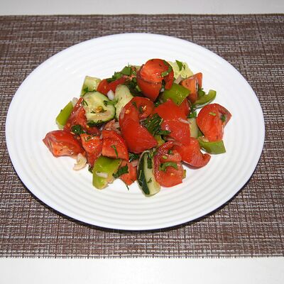 Салат Свежий в Шашлыки & Пироги по цене 300 ₽