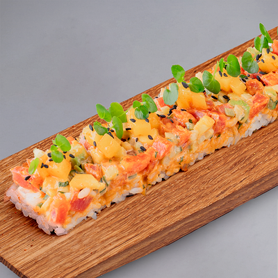 Осидзуси с тунцом в соусе кунжутный кимчи в Gaijin по цене 996 ₽