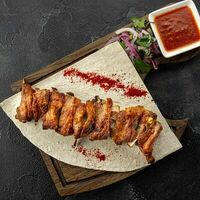 Шашлык из ребрышек ягнёнка в Пери Шашлыки