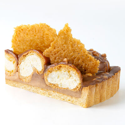 Профитроли тарт (порция) в Udcкафе Upside Down Cake по цене 720 ₽