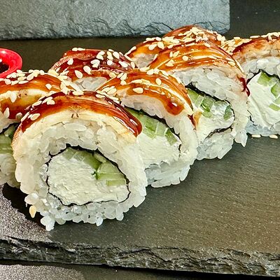 Филадельфия лайт с угрём в Вкусно есть по цене 748 ₽
