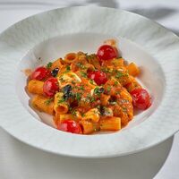 Ригатони мини по-сицилийски с баклажанами и черри в Fiolet