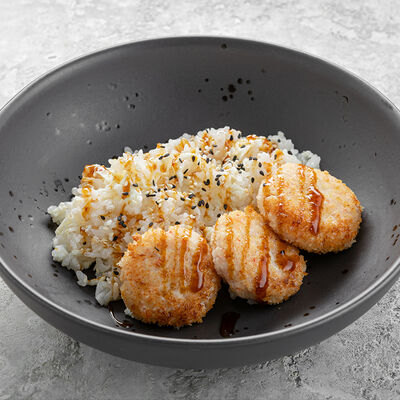 Котлеты из креветок с японским рисом и яйцом в Нектарин по цене 700 ₽