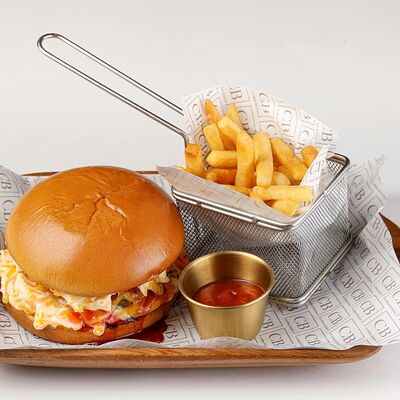 Бургер с говядиной и сладким соусом в Coffee Boom по цене 950 ₽