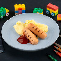 Сосиска из мяса птицы с пюре и кетчупом в Евразия экспресс