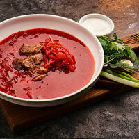 Борщ Блек Ангус в Corner Grill