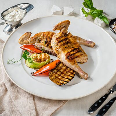 Цыплёнок тапака в Шеф-Рояль по цене 1100 ₽