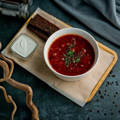 Борщ с гренками и сметаной в Белый Аист по цене 520 ₽