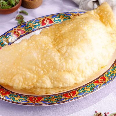 Чебурек с бараниной в Чайхана Пахвала по цене 460 ₽