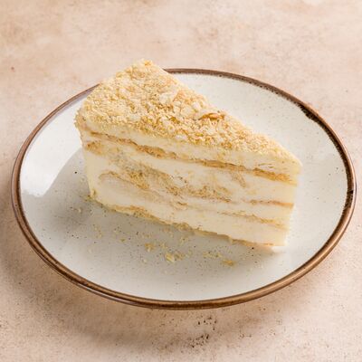 Торт слоеный с кремом Шантили в RestikVam по цене 380 ₽