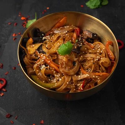 Вок с морепродуктами в Вокруг суши по цене 669