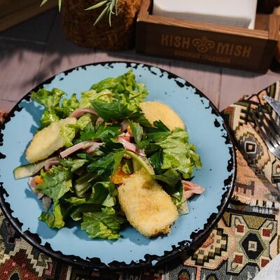 Салат с копчёным цыпленком в Kish-Mish по цене 730 ₽