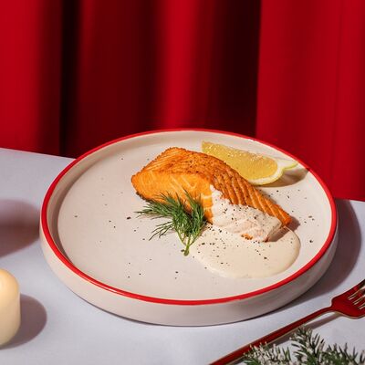 Стейк из семги под сливочным соусом в Гамарджоба по цене 1500 ₽