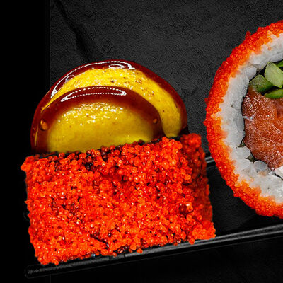 Запечённый ролл Калифорния Лосось в Суши Хаб по цене 1325 ₽