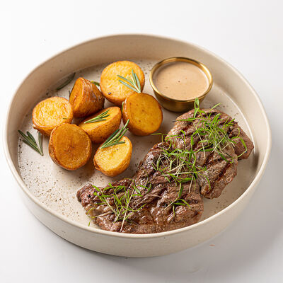 Стейк Чак Ролл в Финнеганс по цене 1290 ₽