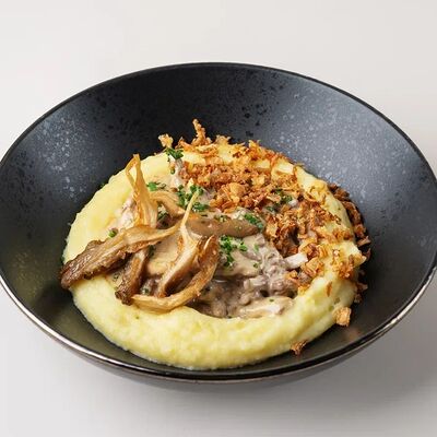 Бефстроганов с вешенками в Italiani по цене 1390 ₽