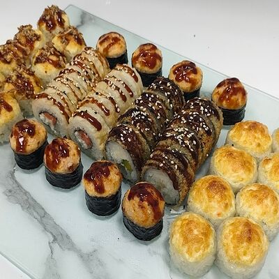 Сет Горячий 40 шт. в АмиРолл по цене 2174 ₽