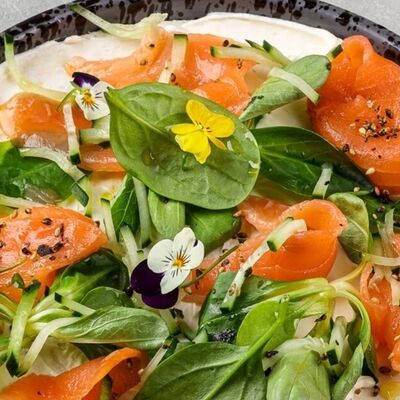 Лепешка с лососем и авокадо в Сытый Лось по цене 790 ₽