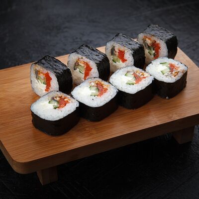 Маки микс в Sushi baza по цене 590 ₽