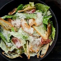 Цезарь с индейкой в Voodoo bar