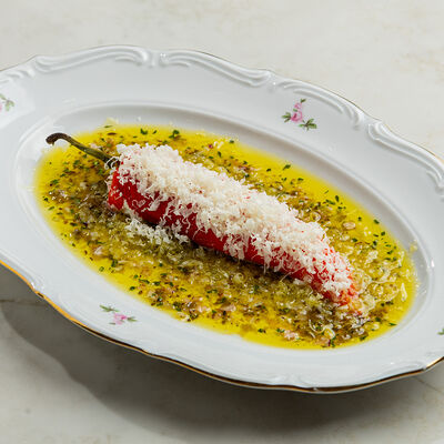 Перец рамиро с брынзой и пармезаном в Nomad по цене 940 ₽