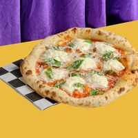 Пицца страчателла с мед чили в Cheesemania Pizza & Pasta
