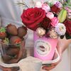Клубника в шоколаде с мини-букетомв Berry Boutique по цене 2900