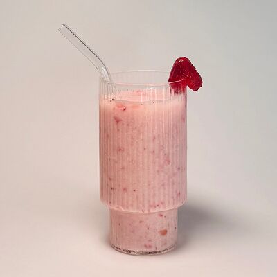 Лимонад Клубника и сливки в Do.bro coffee по цене 320 ₽