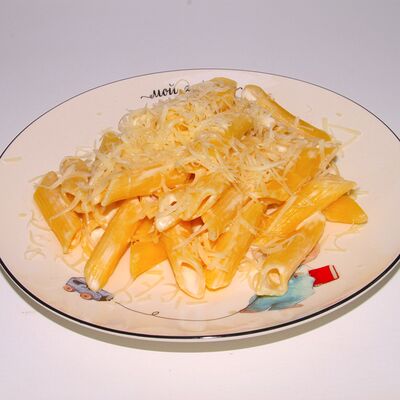 Макароны с сыромв Павлин 2.0 по цене 350 ₽